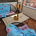 Sea View Izziy Apartamento