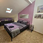 Sea View Izziy Апартаменти *