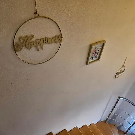Sea View Izziy Апартаменти