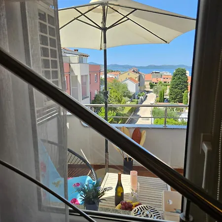 Sea View Izziy Zadar, Self Check In Apartman Zára