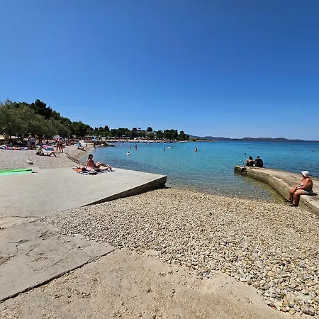Sea View Izziy